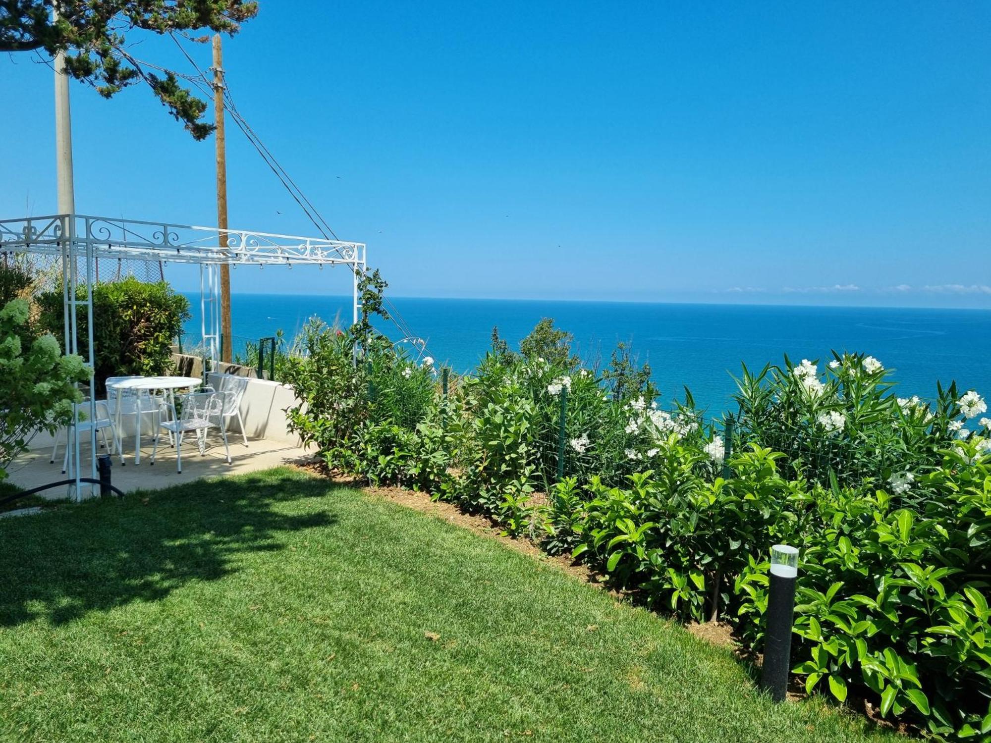 Villa Carezza Del Mare Torino di Sangro Esterno foto